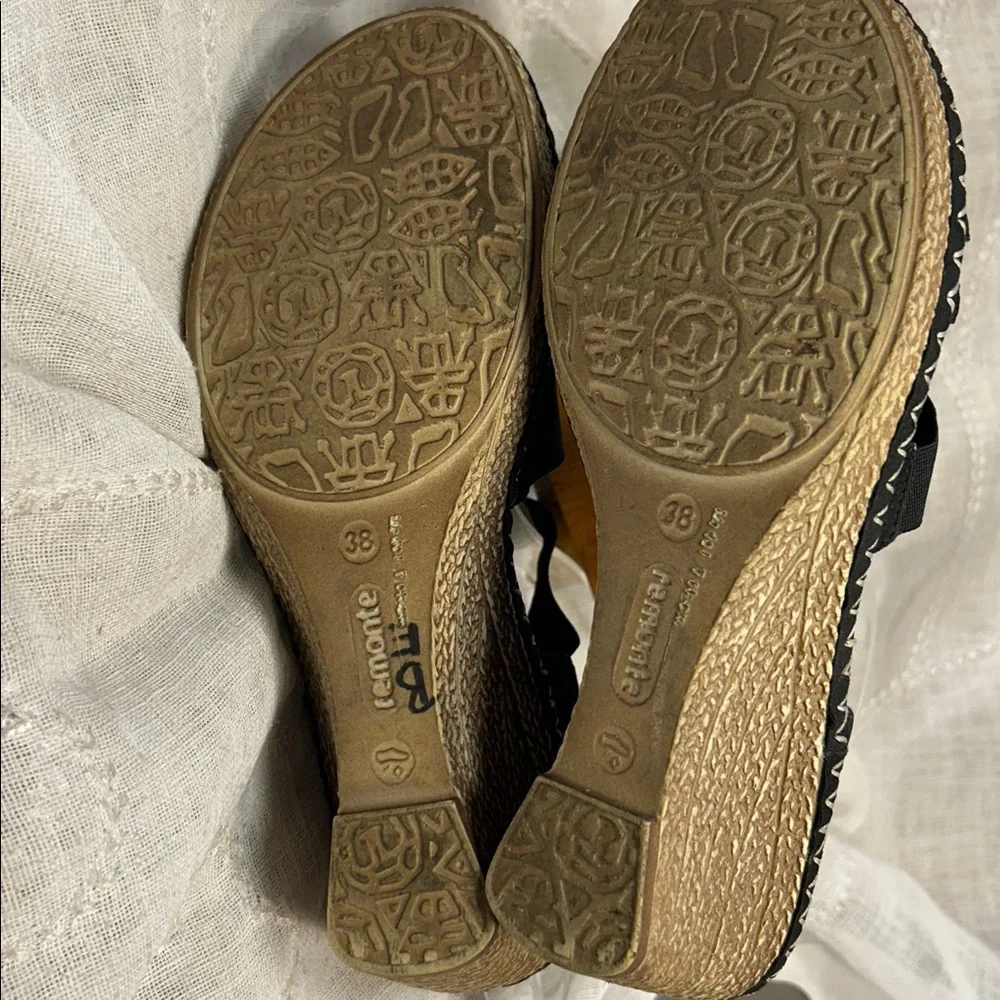 Remonte almost NEW leather elastic straps wedge shoes